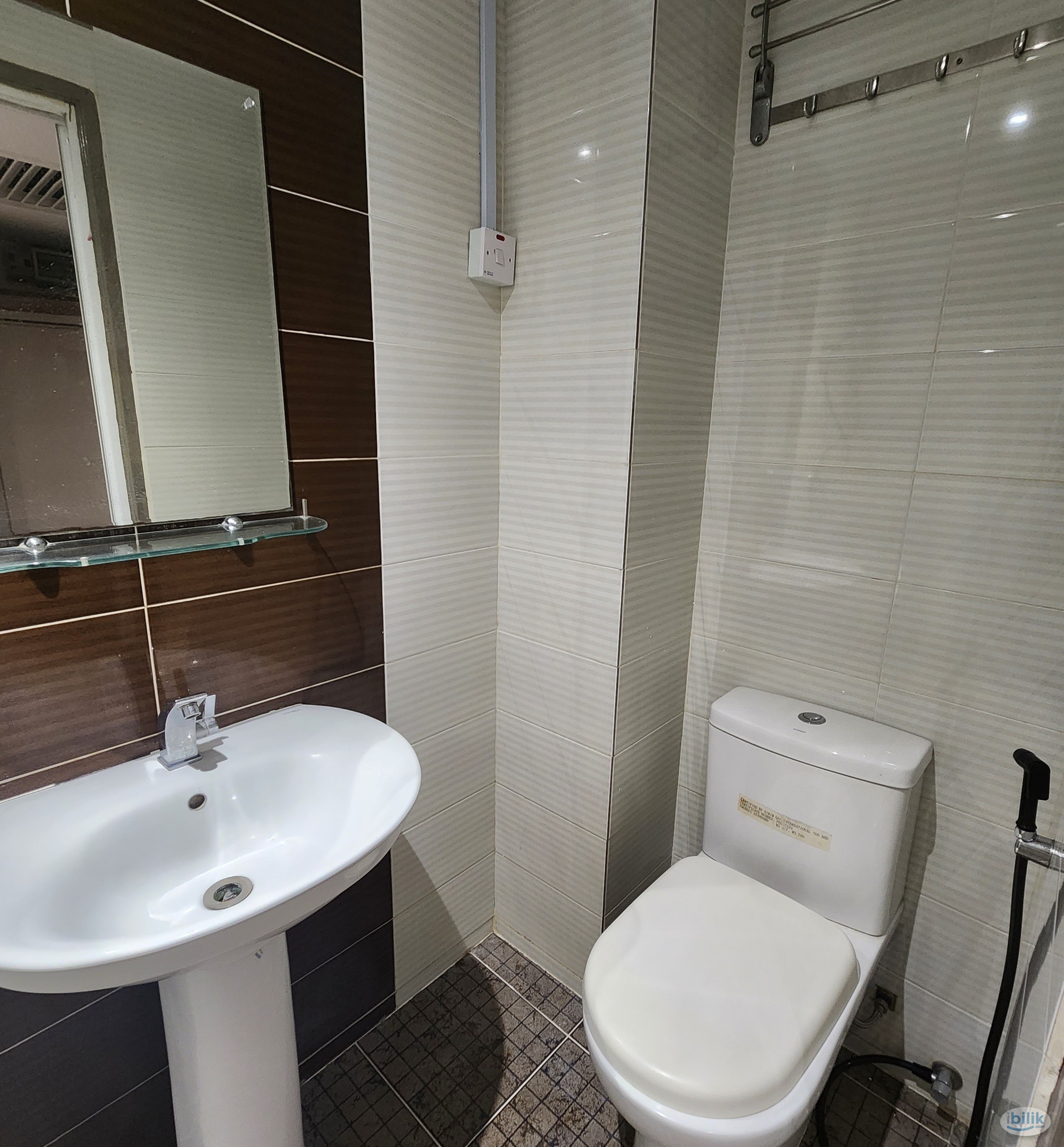 [Grand Maria] Double Single Bedroom in Chow Kit, KL Walking Distance to LRT Chow Kit - Image 3