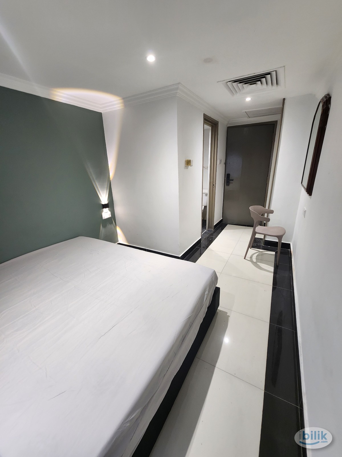 [Grand Maria] Queen Bed in Master Room at Chow Kit Near to PWTC / LRT Station 🚡 - Image 1