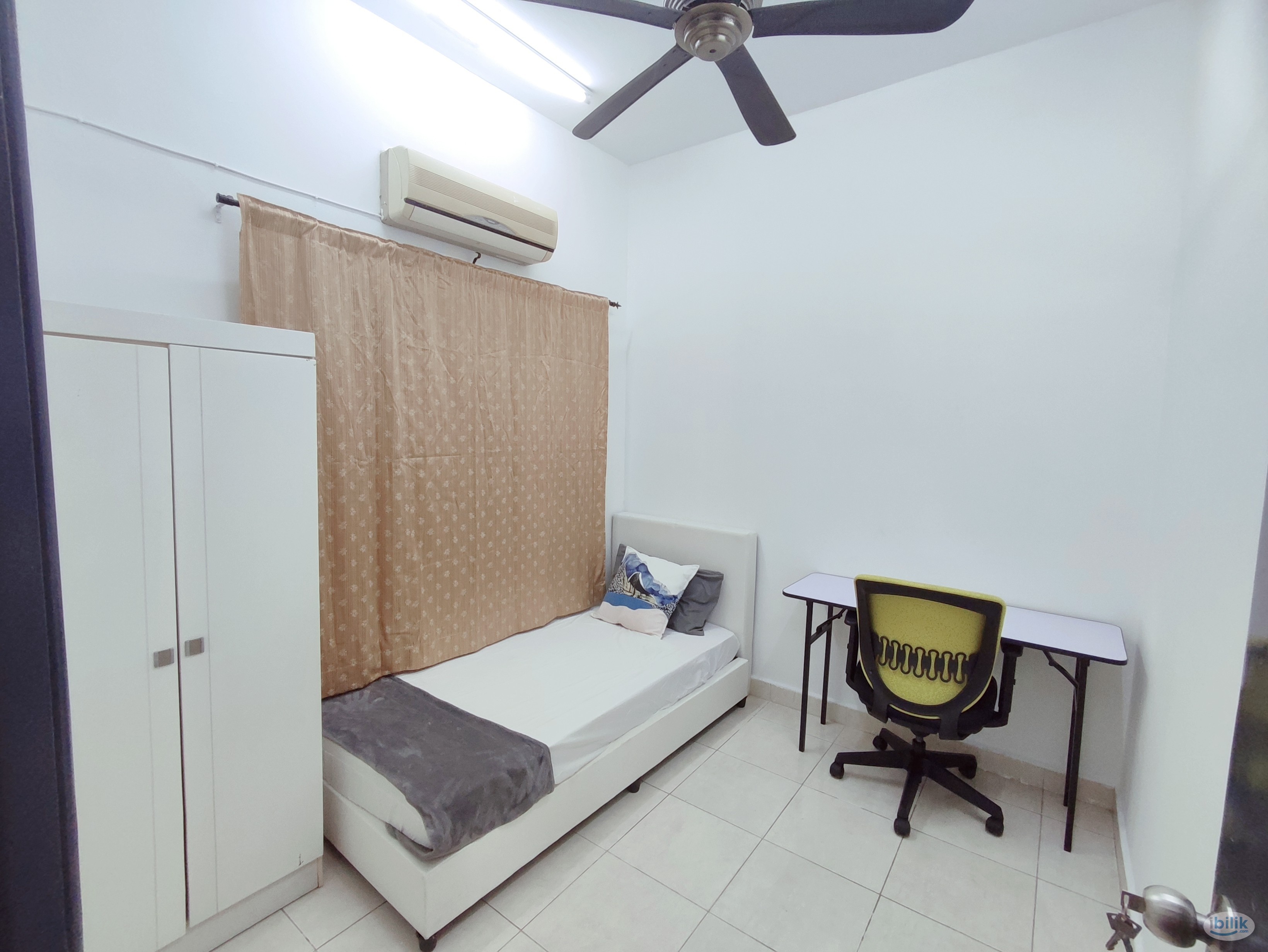 single room available at pelangi utama - Image 1