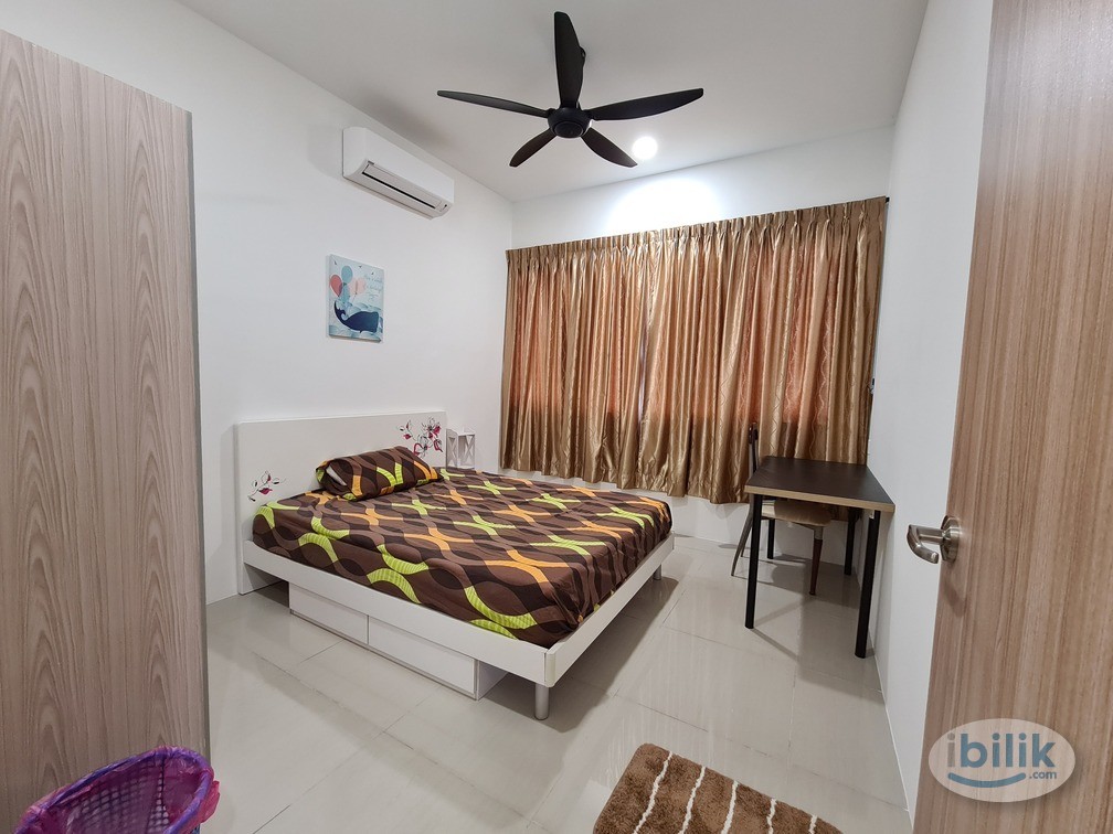 EXECUTIVE BEDROOM with SEA VIEW at QuayWest Residence, Bayan Lepas - Image 1
