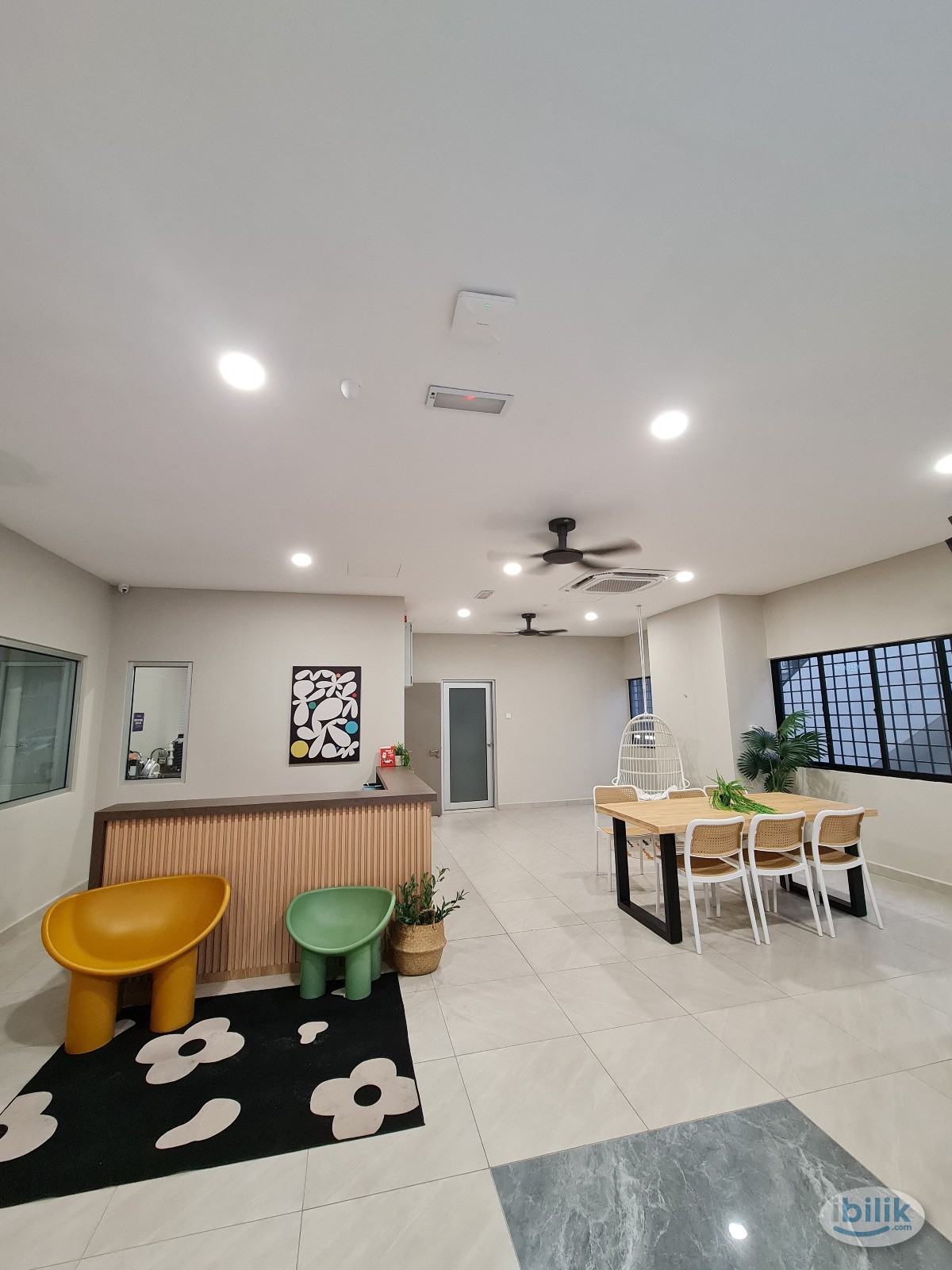 [Kentonmen] Queen Bedroom with Window 🖼 Available Master Room with Private Bathroom 🚽 in Jalan Ipoh, KL Near Sentul and  - Image 5