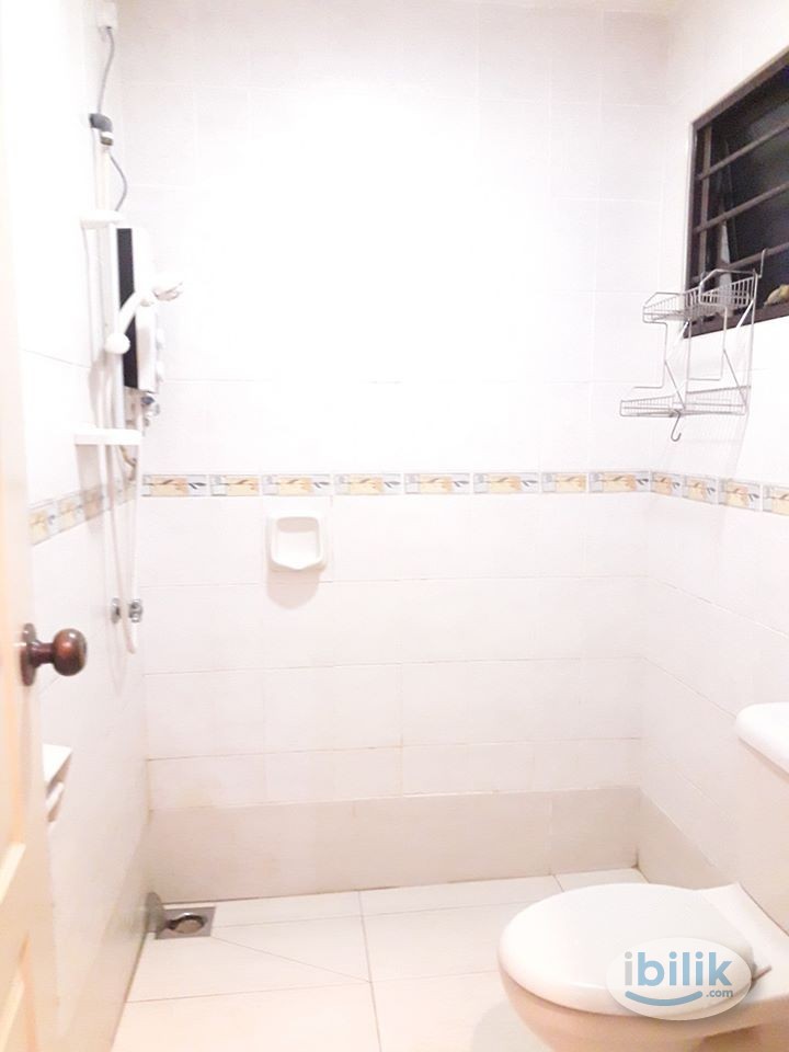 including utilities middle room at pelangi utama condo - Image 1