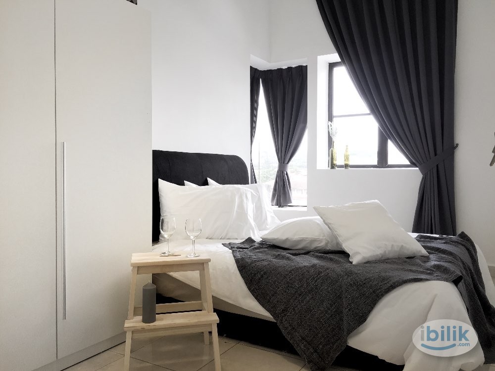 Female middle room at ken damansara - Image 3