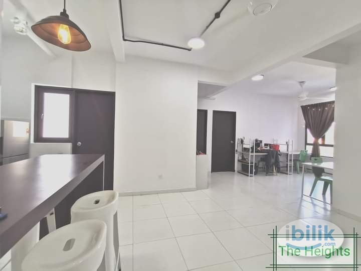 Master Room at The Heights Residence @ Taman Muzaffar Heights, Ayer Keroh - Image 1