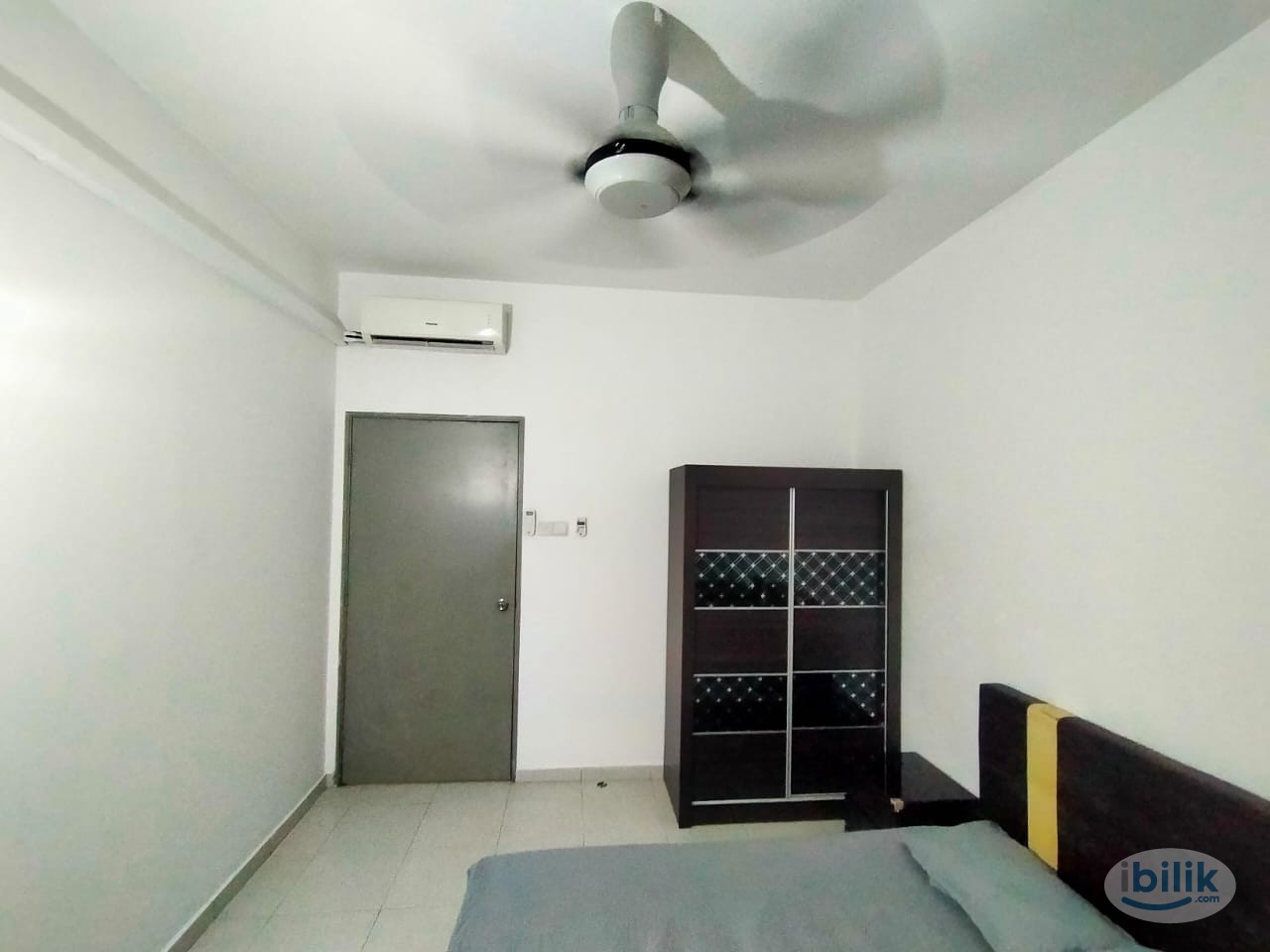 Middle Room at Suria Jelatek Residence, Ampang Hilir - Image 4
