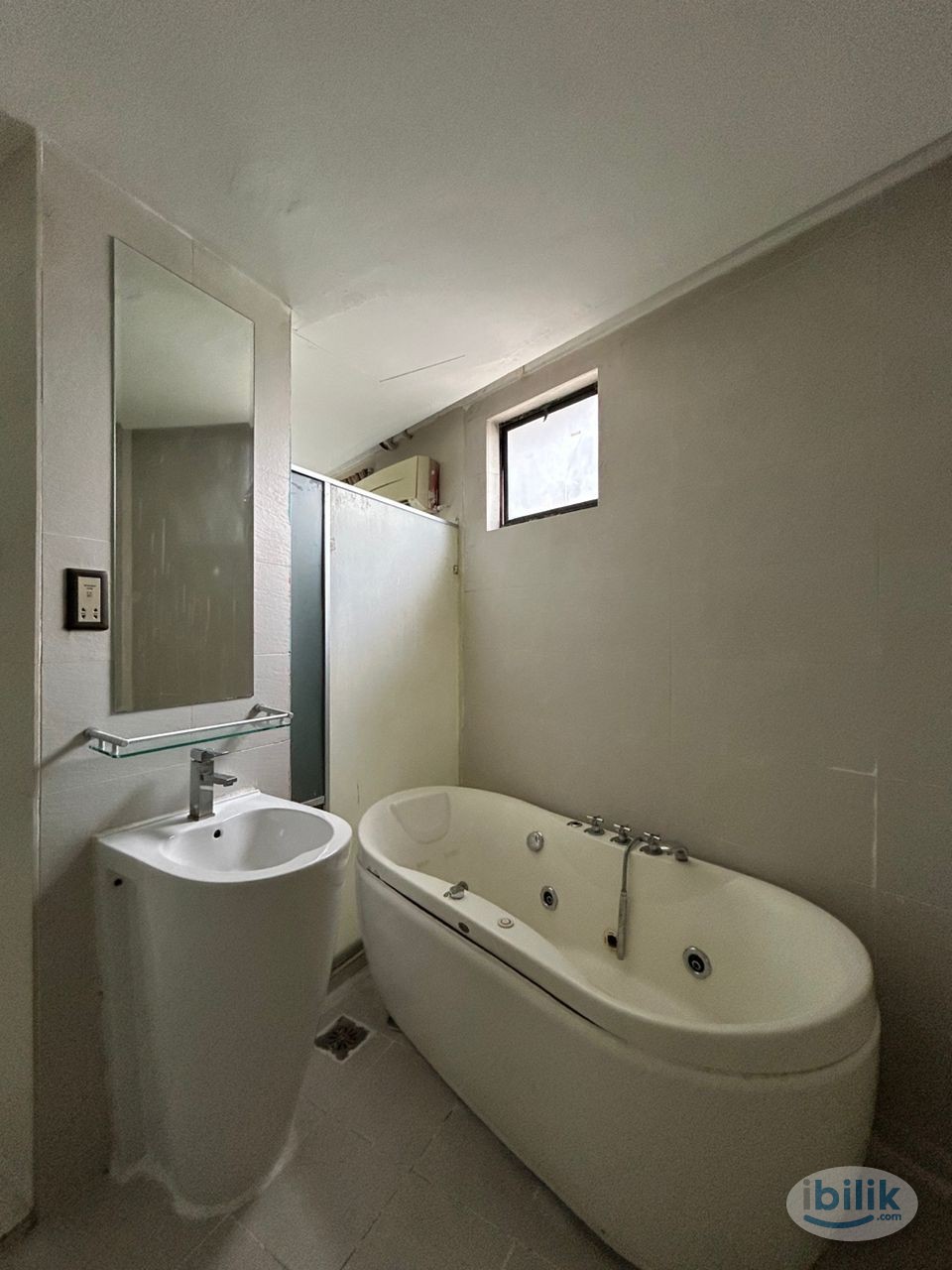 🤩 NEW CO LIVING NEAR MASJID JAMEK 🕌 | ZERO DEPOSIT💰| MASTER BEDROOM 🛁🫧 - Image 2