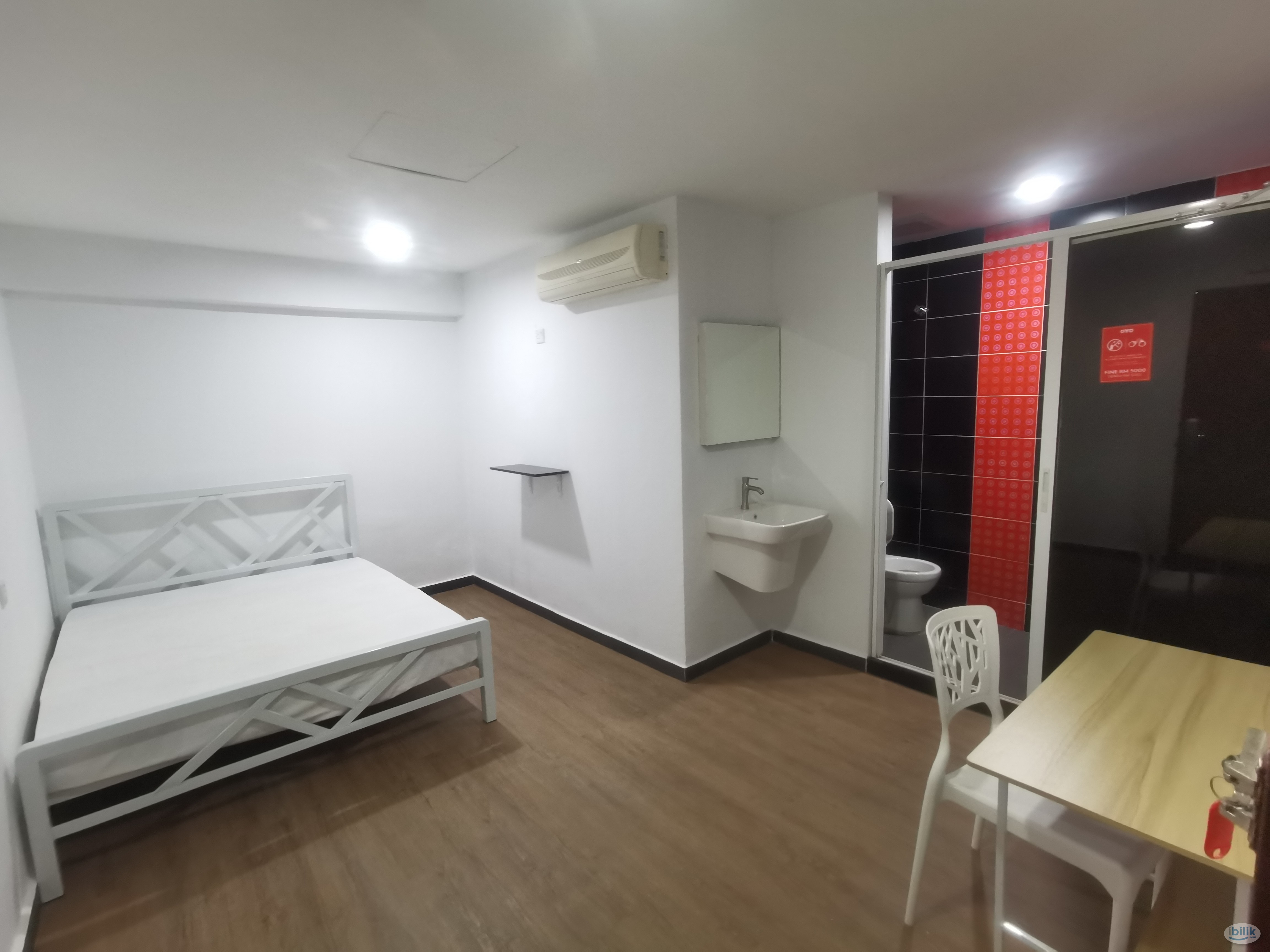 Walking to LRT Kelana Jaya, Master Room , Attached bathroom @ Holmes Hotel, Ah Hua Bak Kut Teh, St. Ignatius Catholic Ch - Image 1