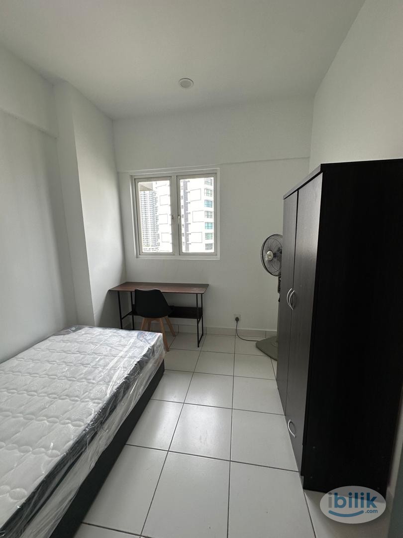 Master bedroom c/w Private Toilet at Kepong & near to MRT Kepong - Image 4