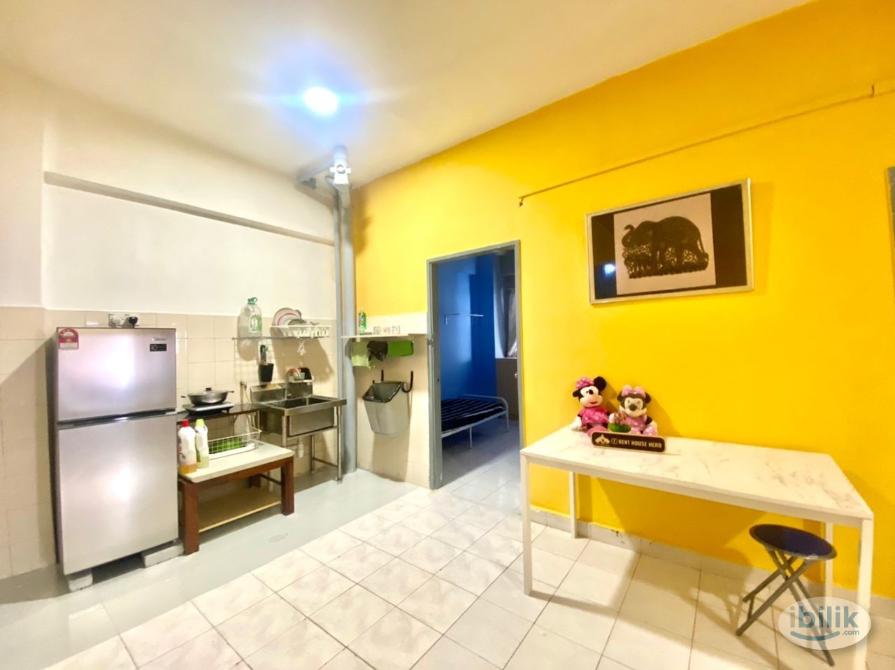 BILIK SEWA SERDANG PERDANA, MEDIUM ROOM - Image 4