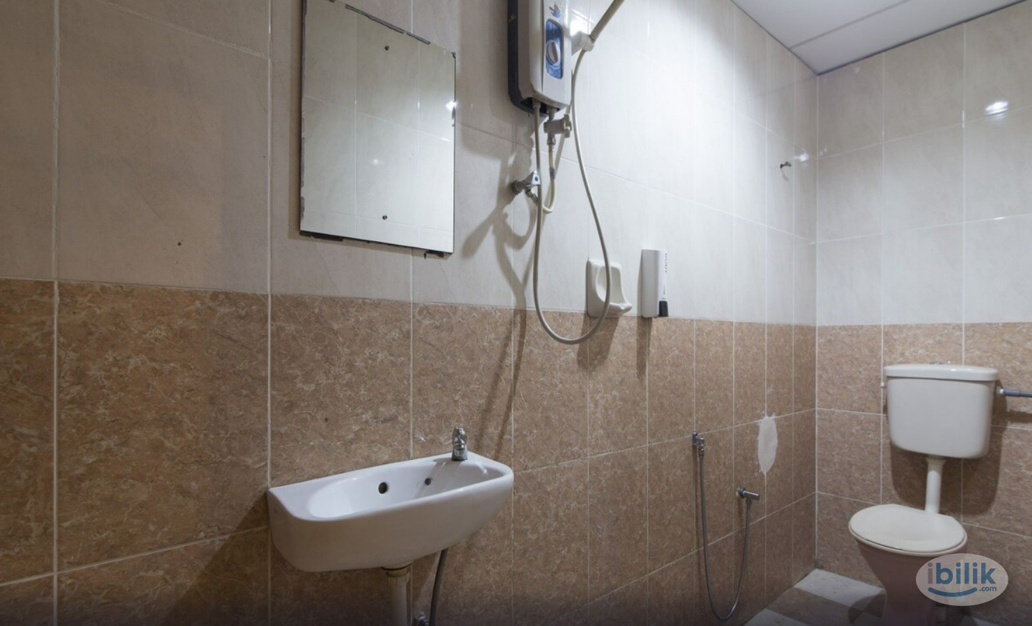 Attached Bathroom at Casavilla Hotel SS3, Petaling Jaya, LRT Taman Paramount, Taman University, SK Sri Kelana,SS3 MBPJ M - Image 3