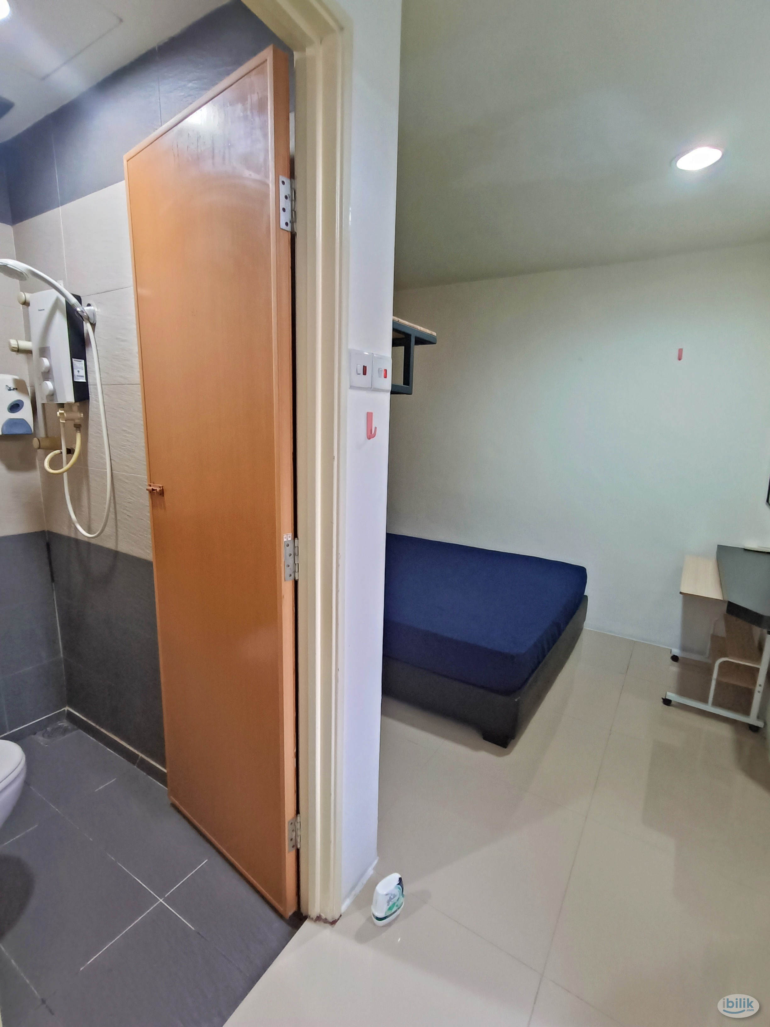 2 Minutes to Giant and Hero Market Kelana Jaya, 10 minutes to Paradigm Mall , Best View SS6, Master Room at SS6, Kelana  - Image 2