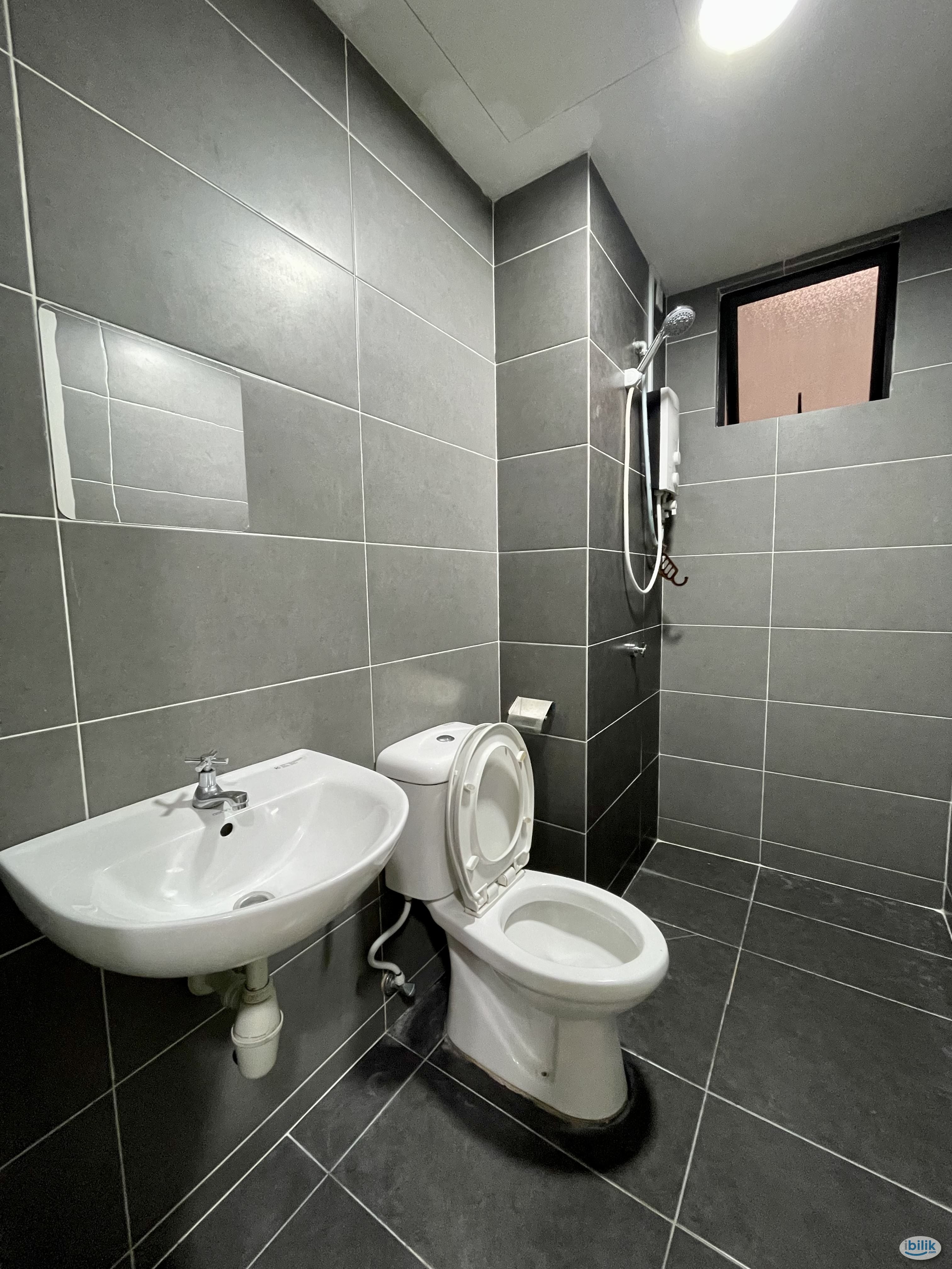 🌟 🛏️ Private Master Room for Rent @ Sentul 🌟 Near LRT, MRT, KTM to KLCC & TRX; 10 Mins to Damansara, Kepong 🚇 - Image 5