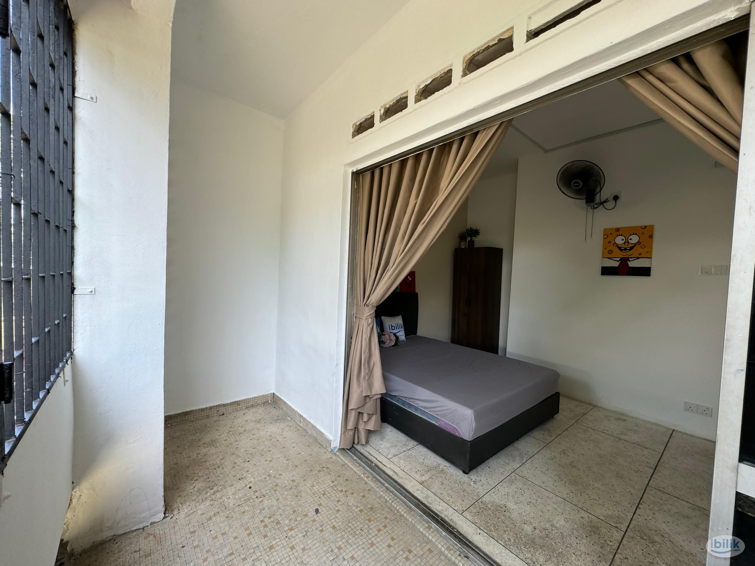 🚶‍♂️Walking distance to CIQ🚶‍♀️  👌Zero Deposit👌❤Comes with balcony and AC❤ - Image 1