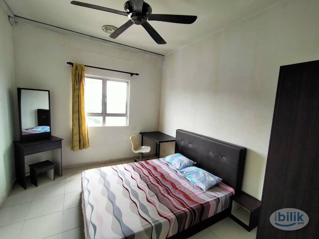 Middle Room at Suria Jelatek Residence, Ampang Hilir - Image 1