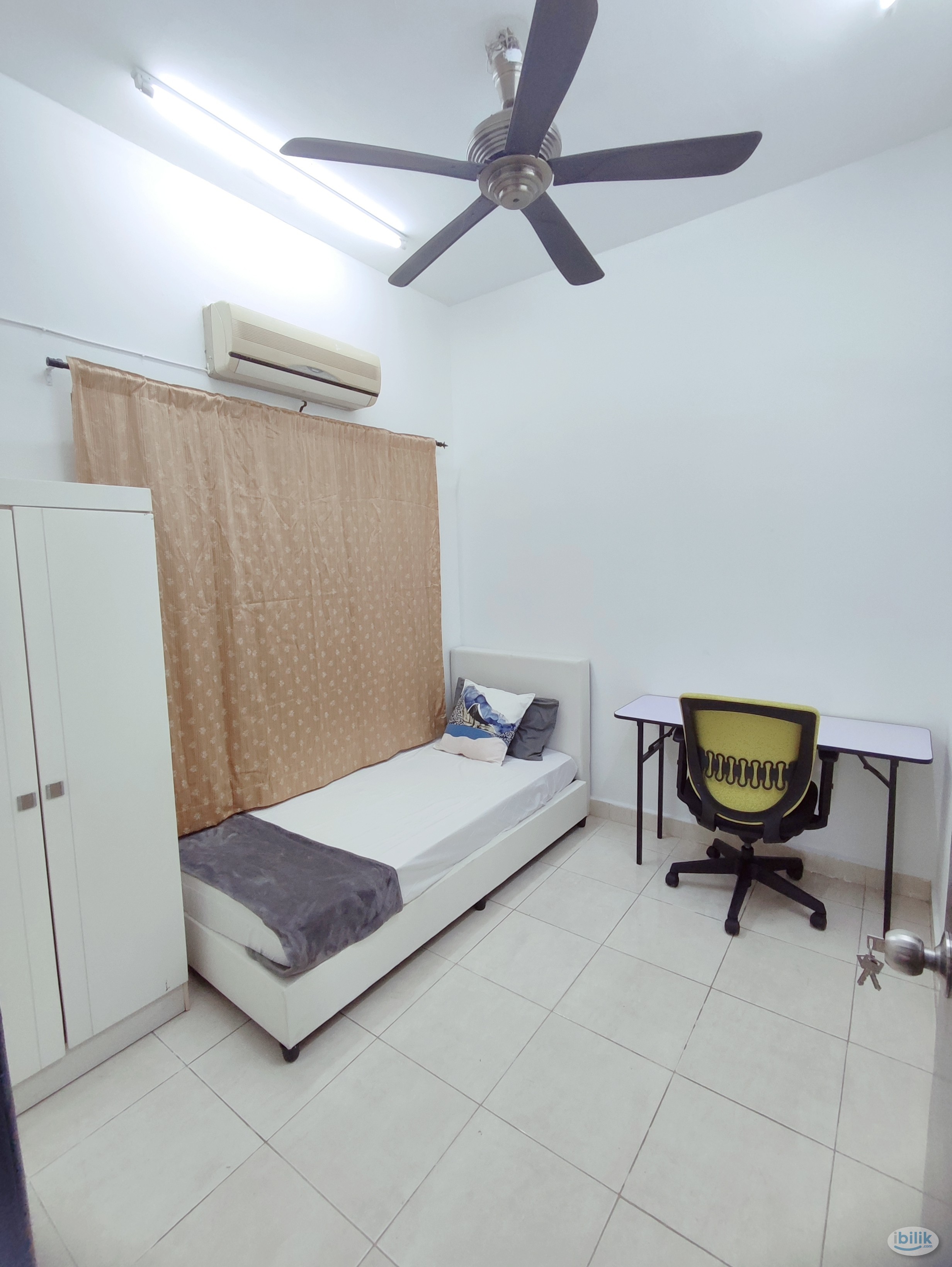 Single room for friendly tenant at ken 1 Damansara - Image 1
