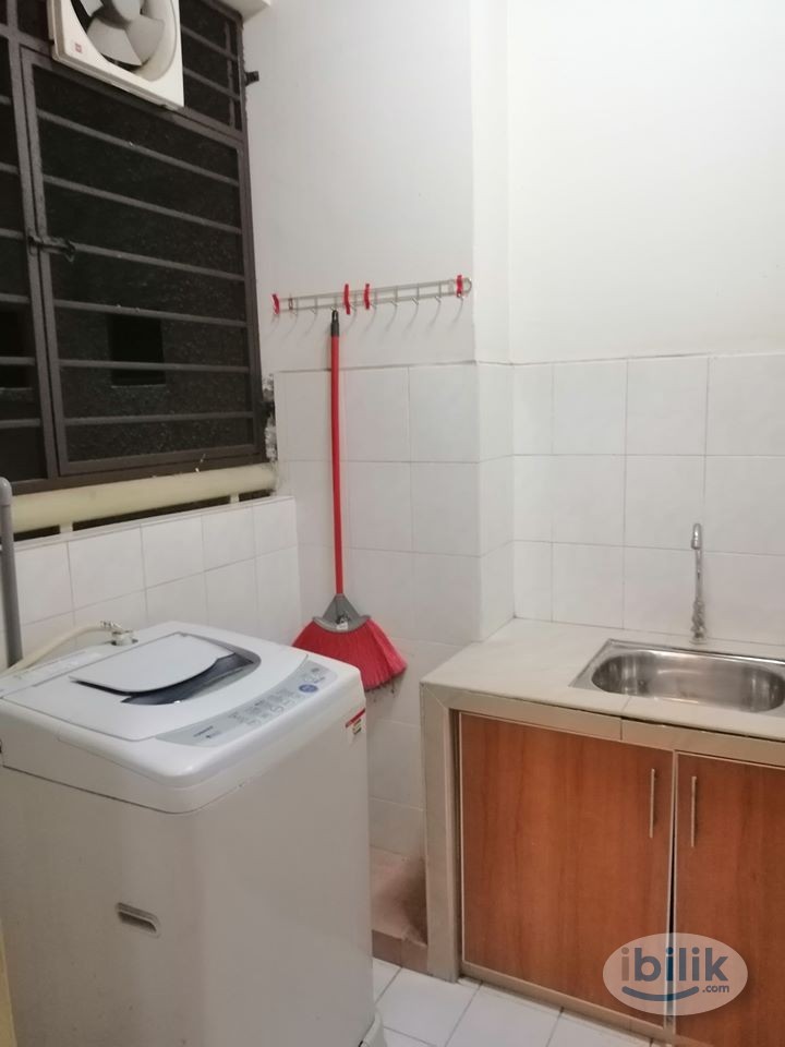 master room available at pelangi utama - Image 2