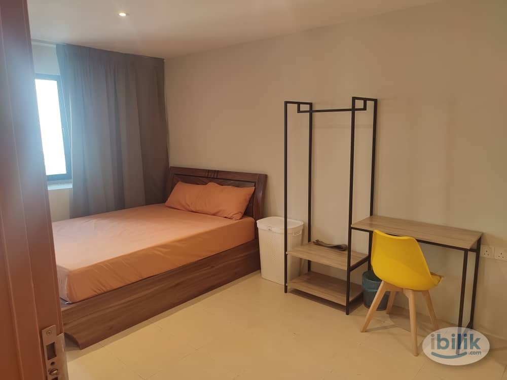 [Sunrise Inn] Available Master Room with Window at Kuchai Lama, Kuala Lumpur - Image 1
