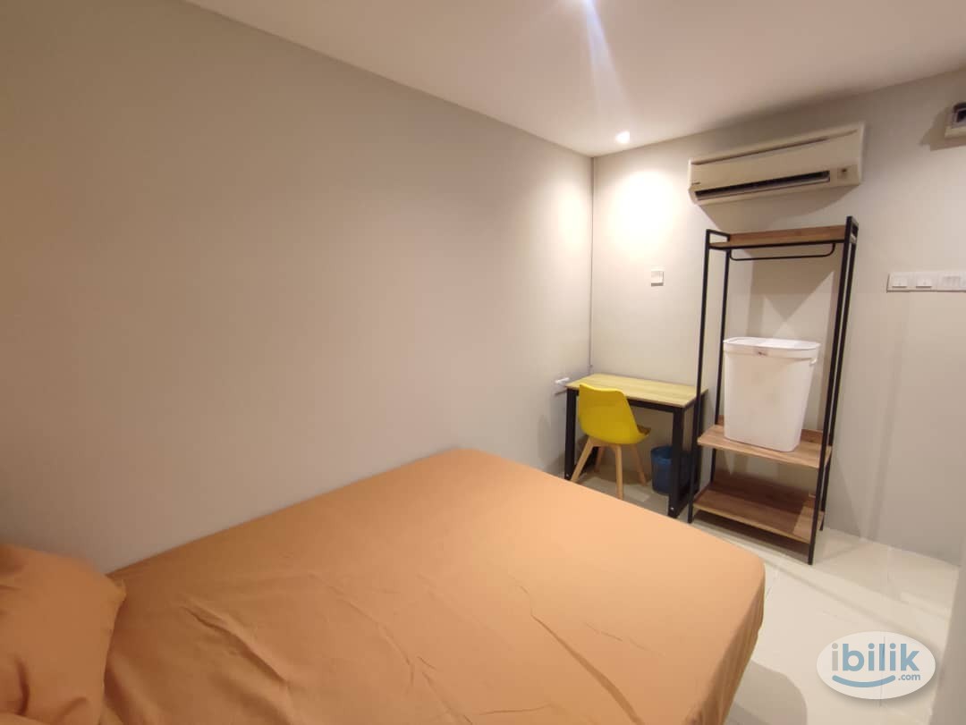 [Sunrise Inn] Available Queen Master Room in Kuchai Lama Near Old Klang Road Drive to MRT Station / TRX - Image 1