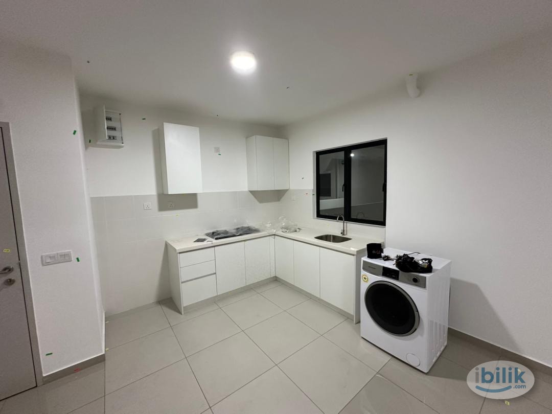 Fully Furnished 🌟 Middle Room @ 🏠 Huni Eco Ardence, Setia Alam - Image 3