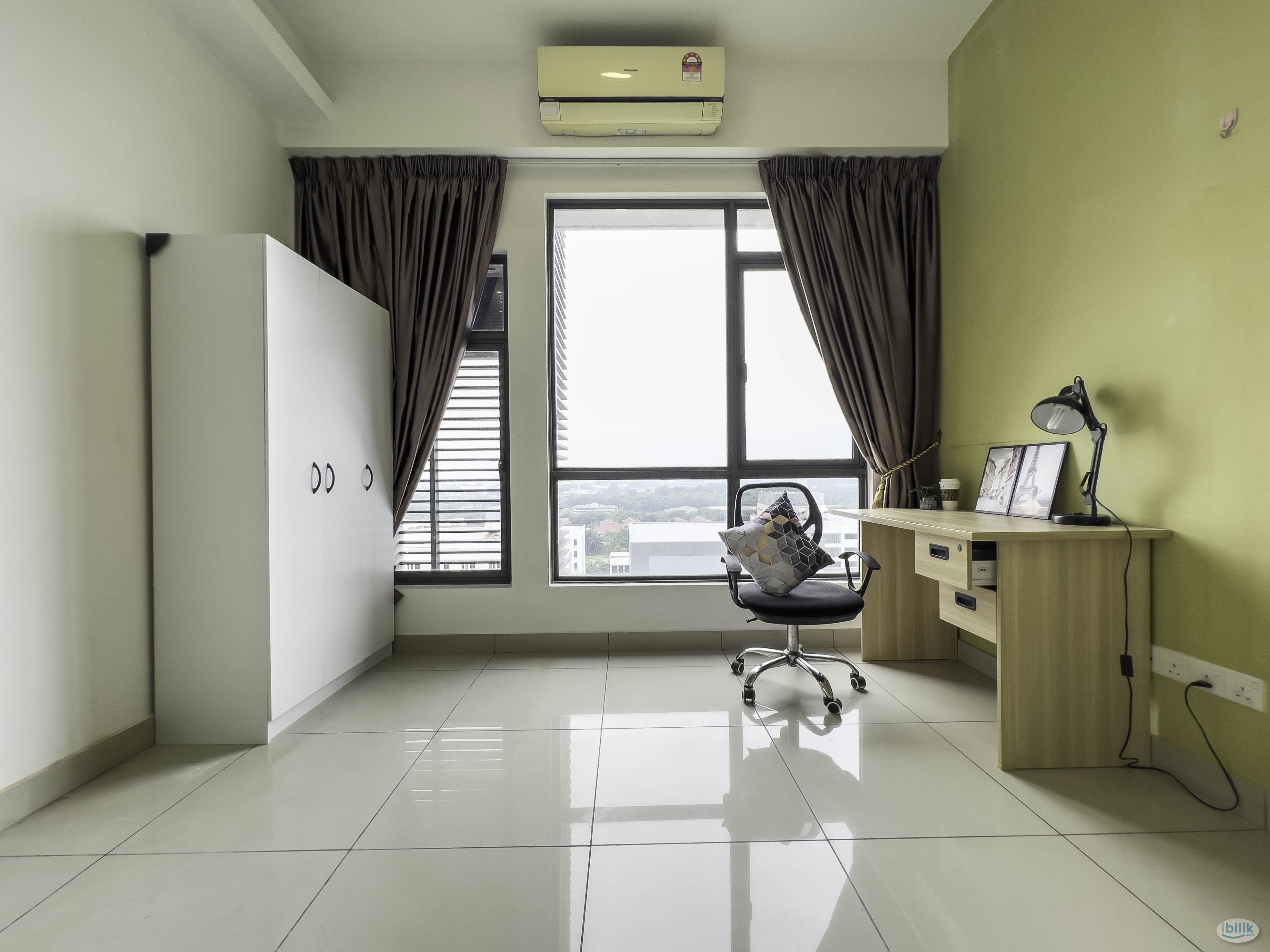 Private Bathroom Master Room at Paramount Utropolis @ Glenmarie, Shah Alam - Image 2