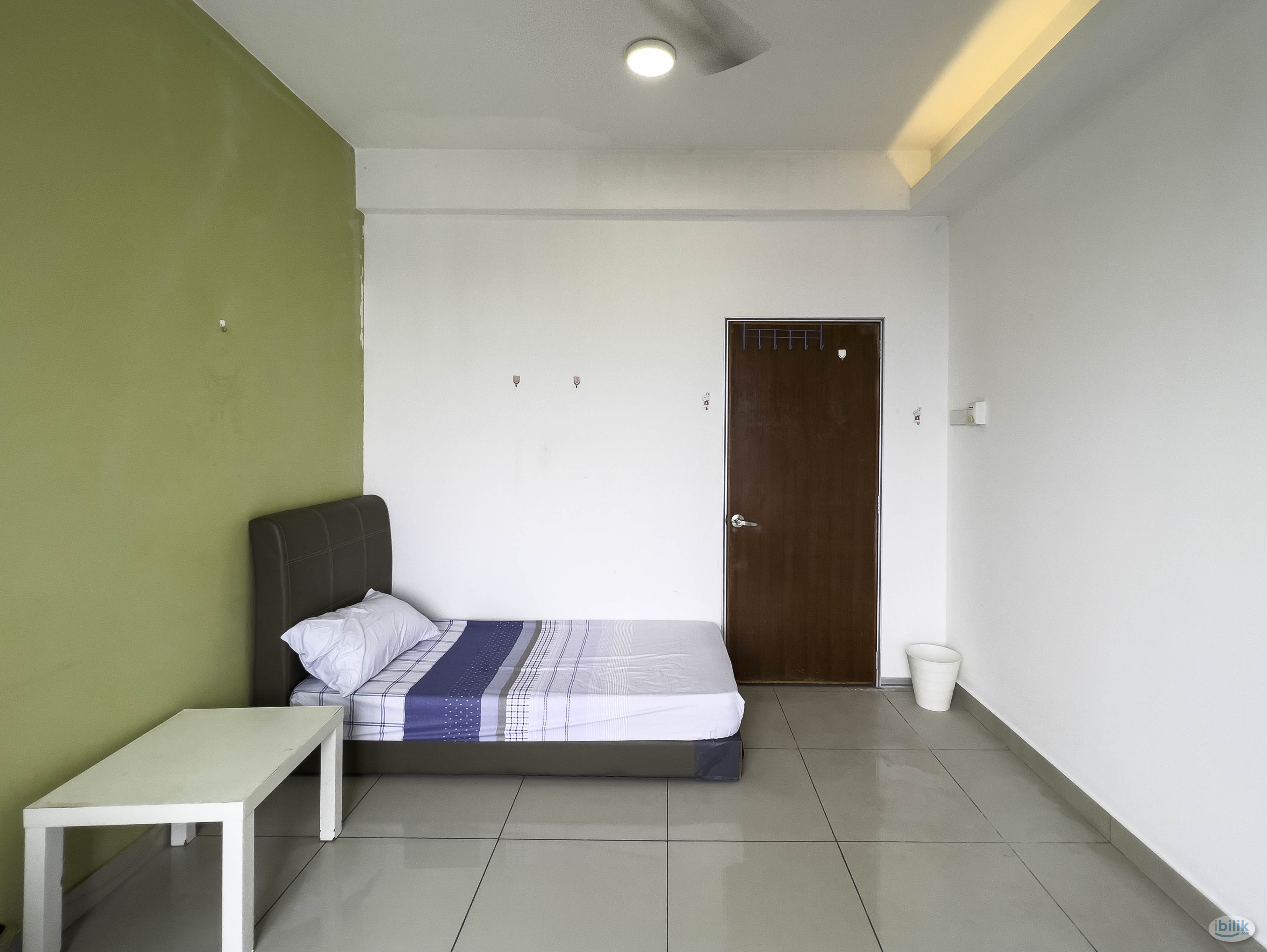 Private Bathroom Master Room at Paramount Utropolis @ Glenmarie, Shah Alam - Image 1