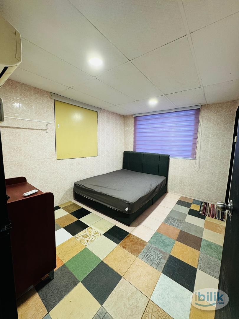📍KSL JB MASTER ROOM FOR RENT 💰LOW DEPOSIT💰Master Room opposite holiday plaza @ Taman century garden Johor Bahru, Johor - Image 1