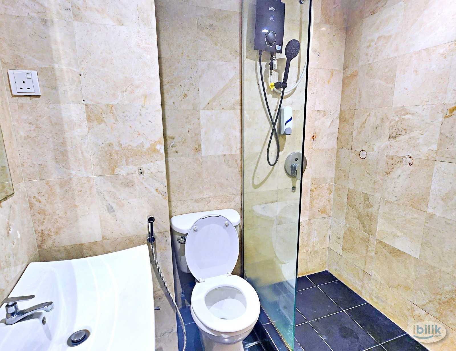 [Hulo Boutique] Master Room with Private Bathroom 🚽  at Bukit Bintang Near to Pudu, KL City Centre / The TRX Mall - Image 3