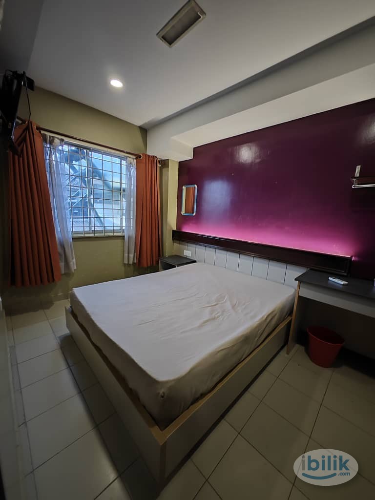 Immediate Move In Master Room at  Cheras Leisure Mall near  Sri Raya MRT - Image 1