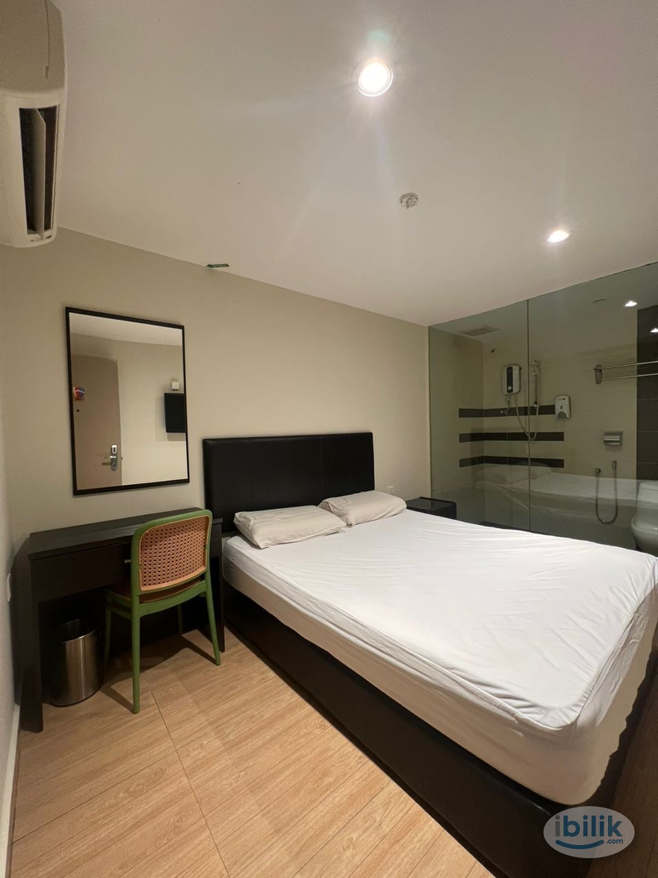 Free Deposit ❗ Master Room attach Private Toilet Available near Seksyen 7 - Image 2
