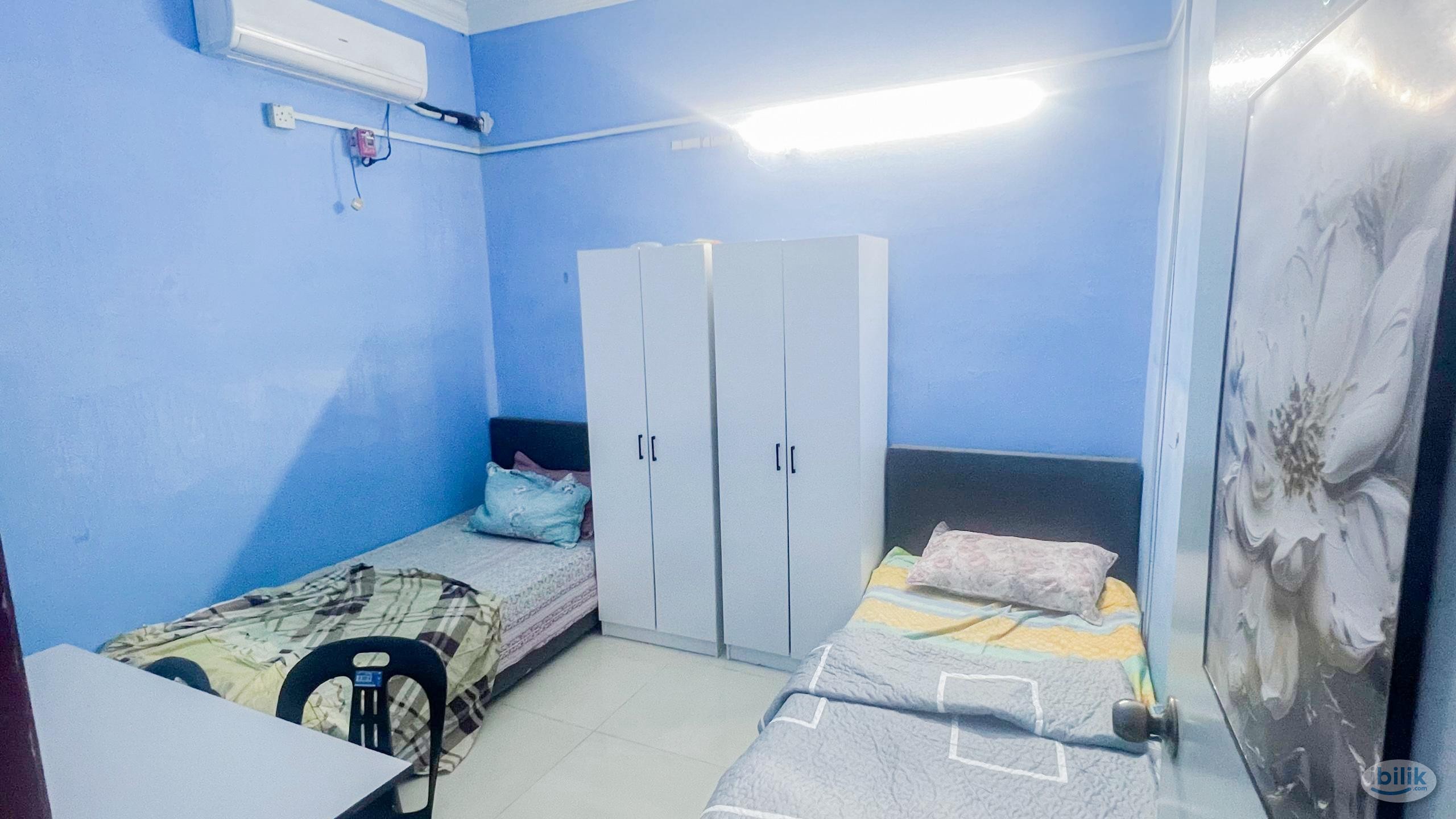 Middle Room at Bangi, Selangor - Image 5