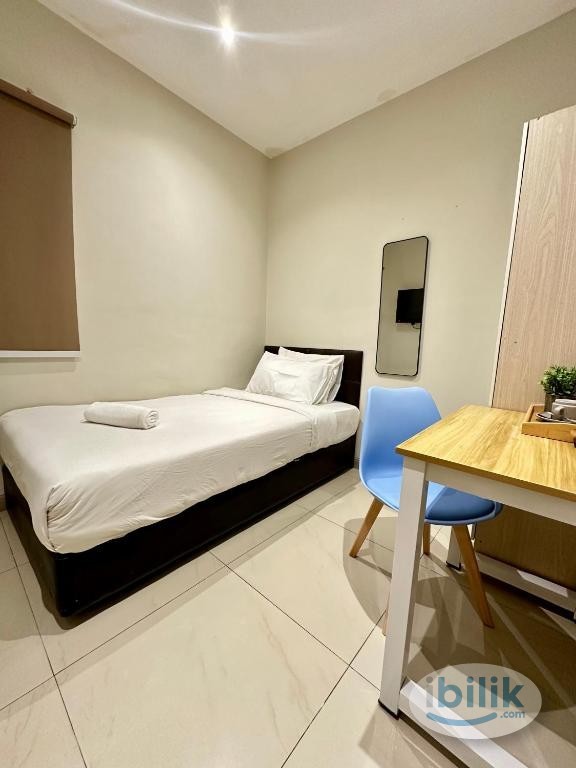 [Swan Cottage] Private Bathroom 🚽 Available Master Room at PJS8 with 6 mins 🚶‍♀️ to Mentari LRT Station - Image 1