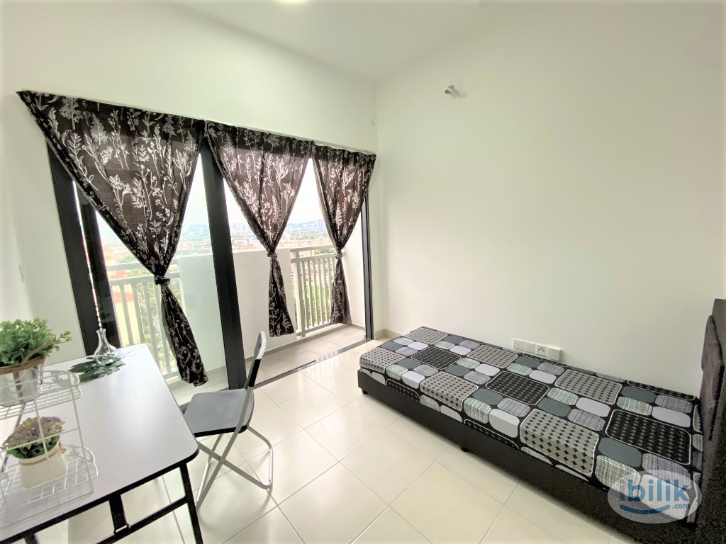SENTUL  [MRT Kg Batu] 🏡 Balcony Room for Rent @ Sentul 🏡 Near MRT and KTM Stations to KLCC or TRX (Fully Furnished, Free - Image 1