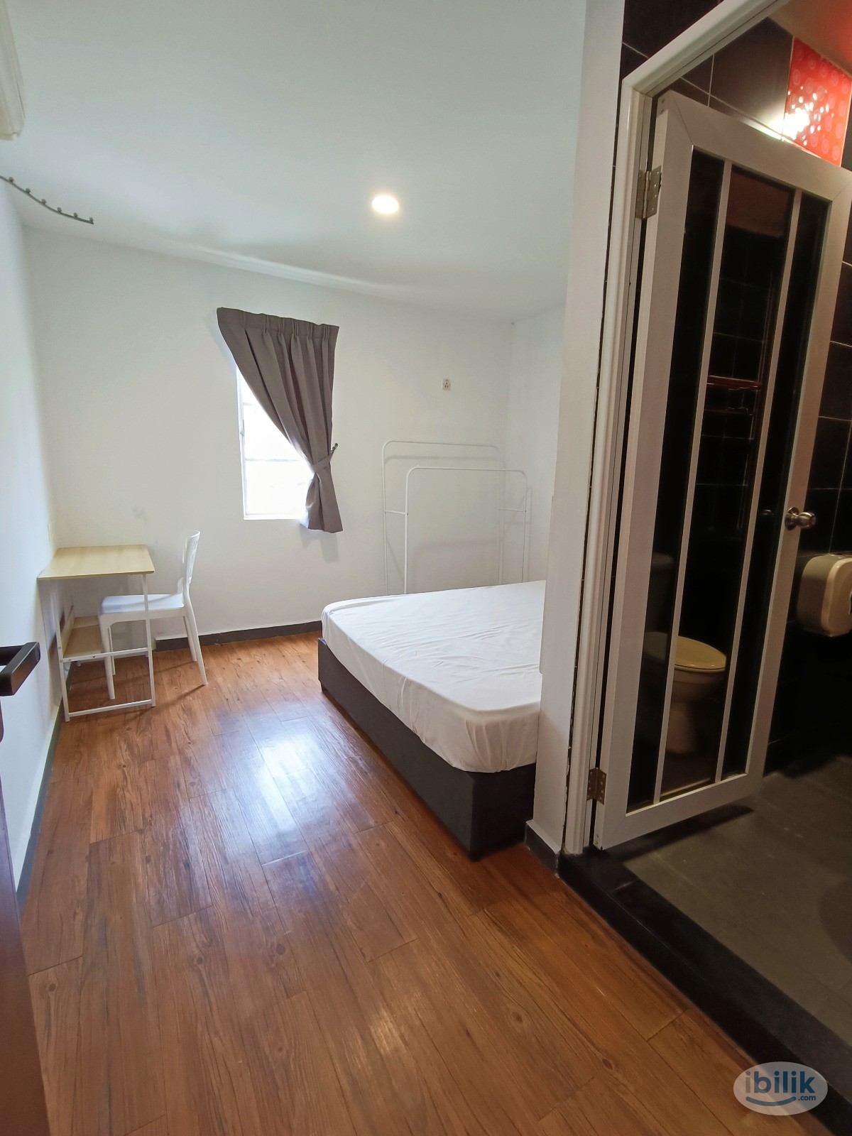 [Holmes] Walking Distance to Kelana Jaya MRT Station 🚡 Master Room For Rent with Private Bathroom 🚽 - Image 2