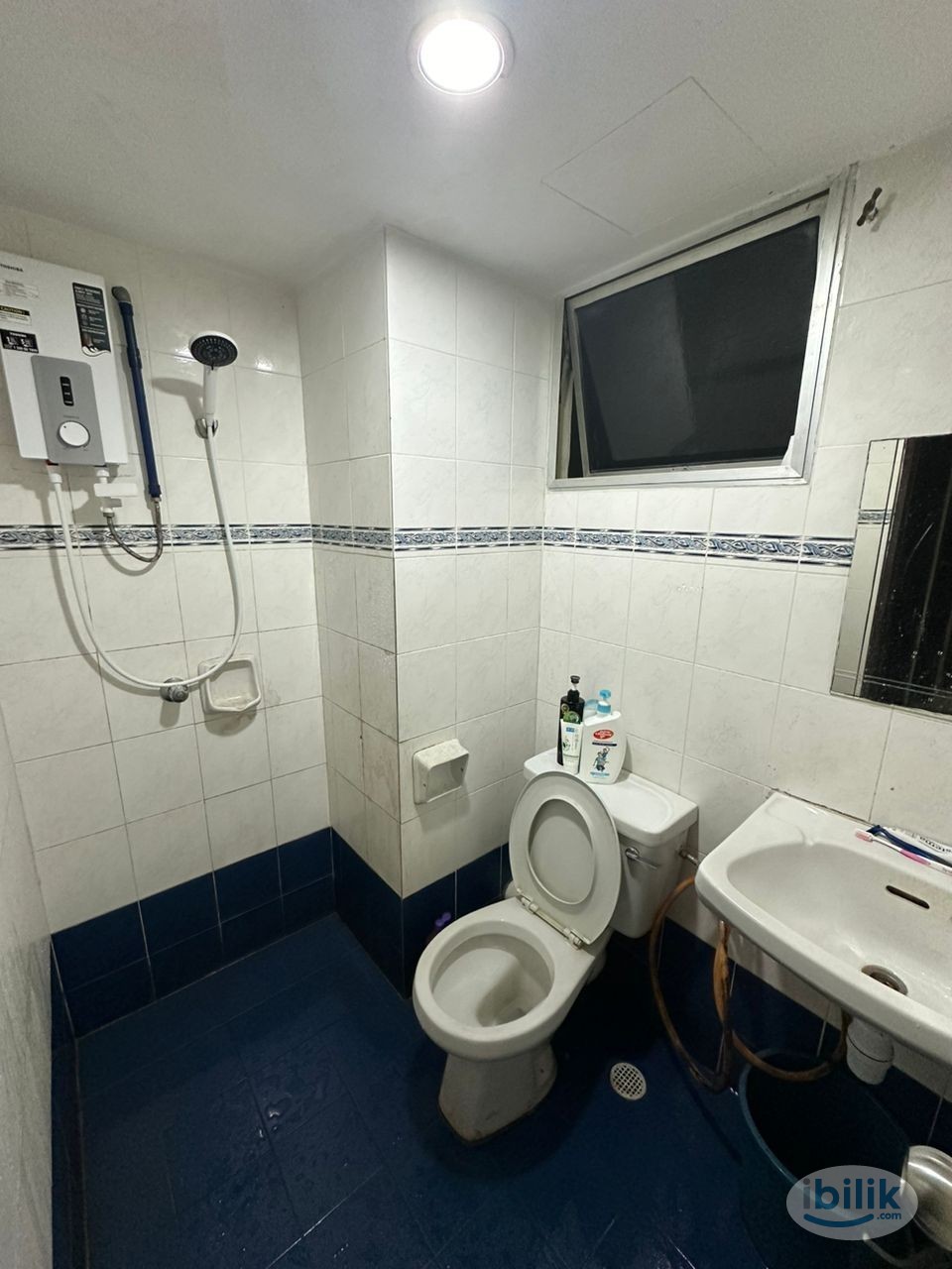 Middle Room at Gelugor, Penang - Image 4