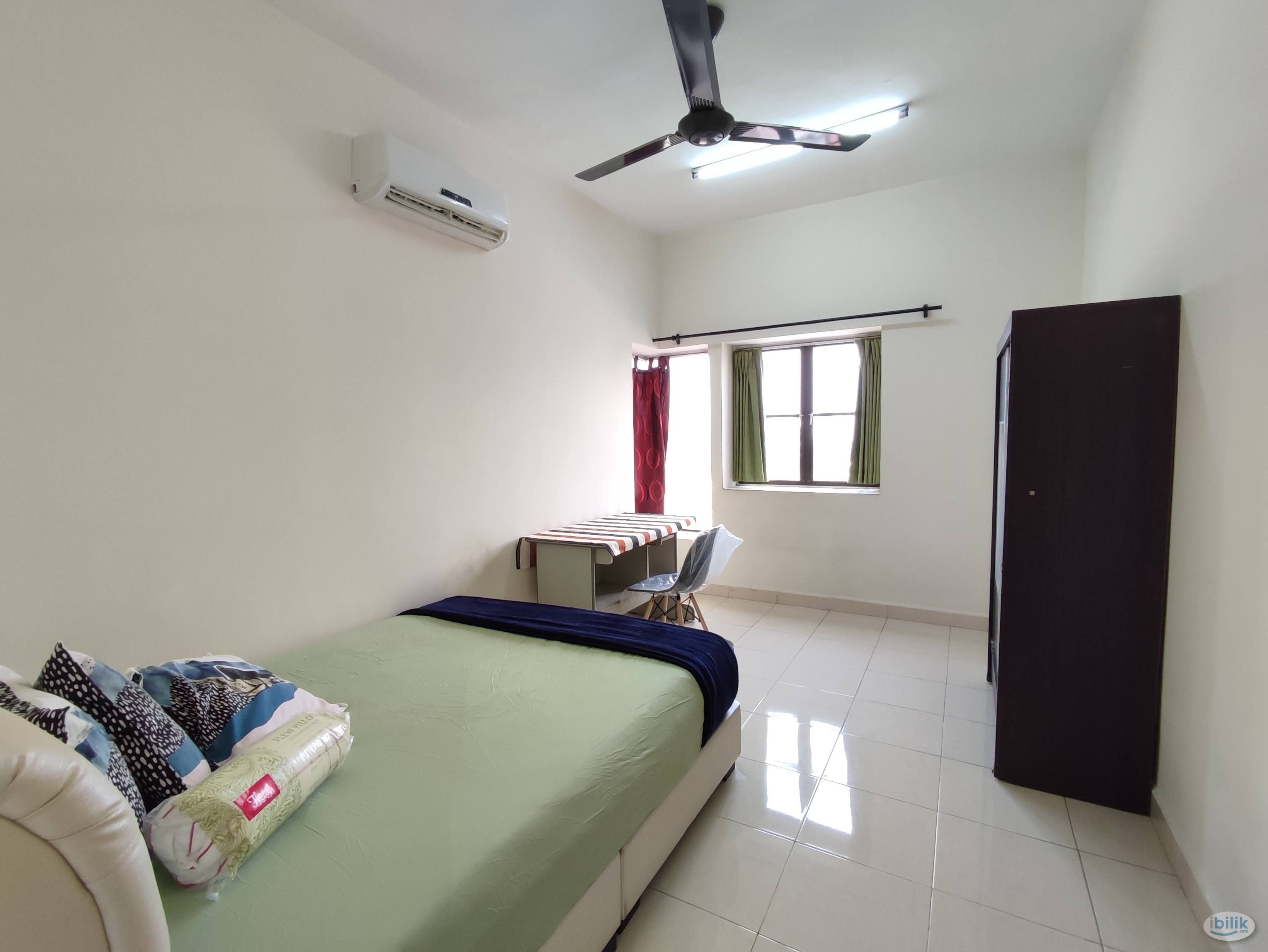 Premium middle room at Pelangi utama condominium - Image 1