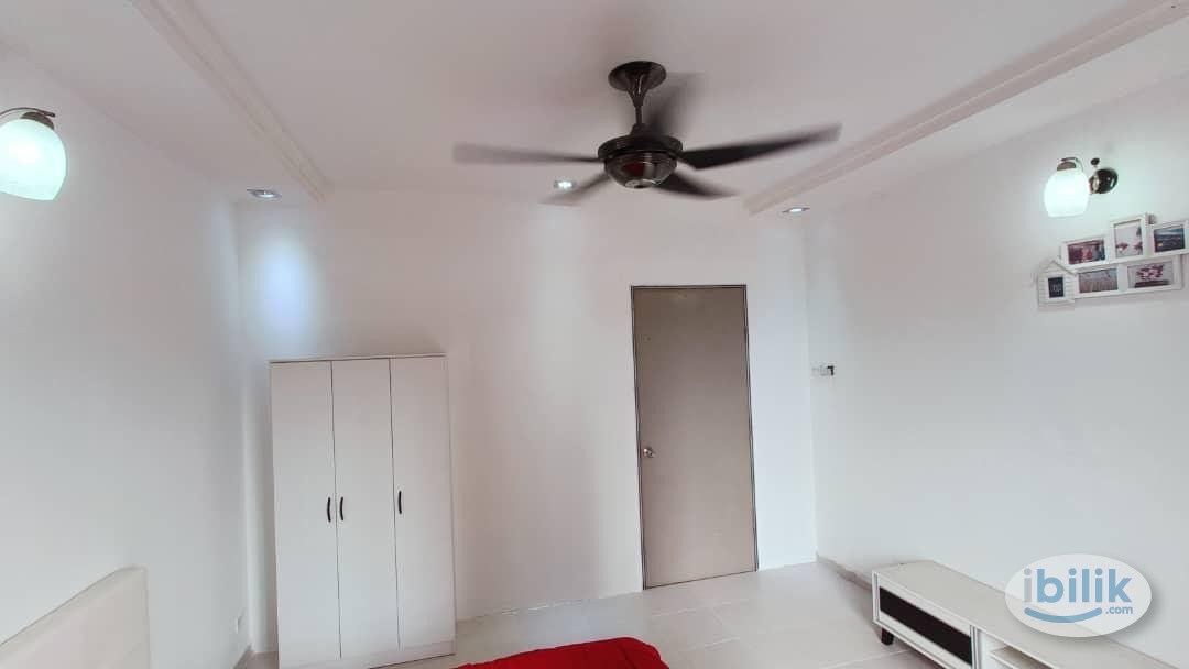 [All included] Middle Room with Balcony at Suria Jelatek Residence, Ampang Hilir 5 minutes to LRT Jelatek KLCC Ampang - Image 5