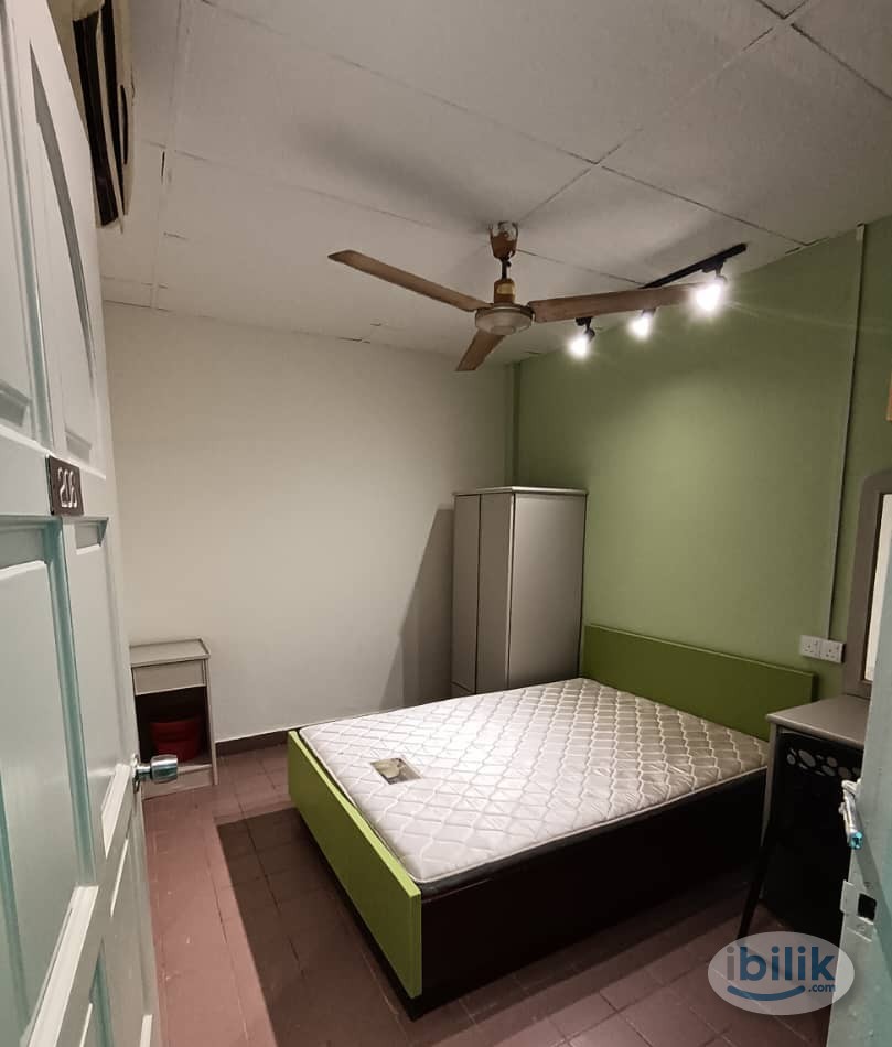 [Hankyu] FREE DEPOSIT‼ Available Queen Room at Medan Tuanku, Chow Kit with 🚶‍♀️ to LRT Station 🚡 - Image 1