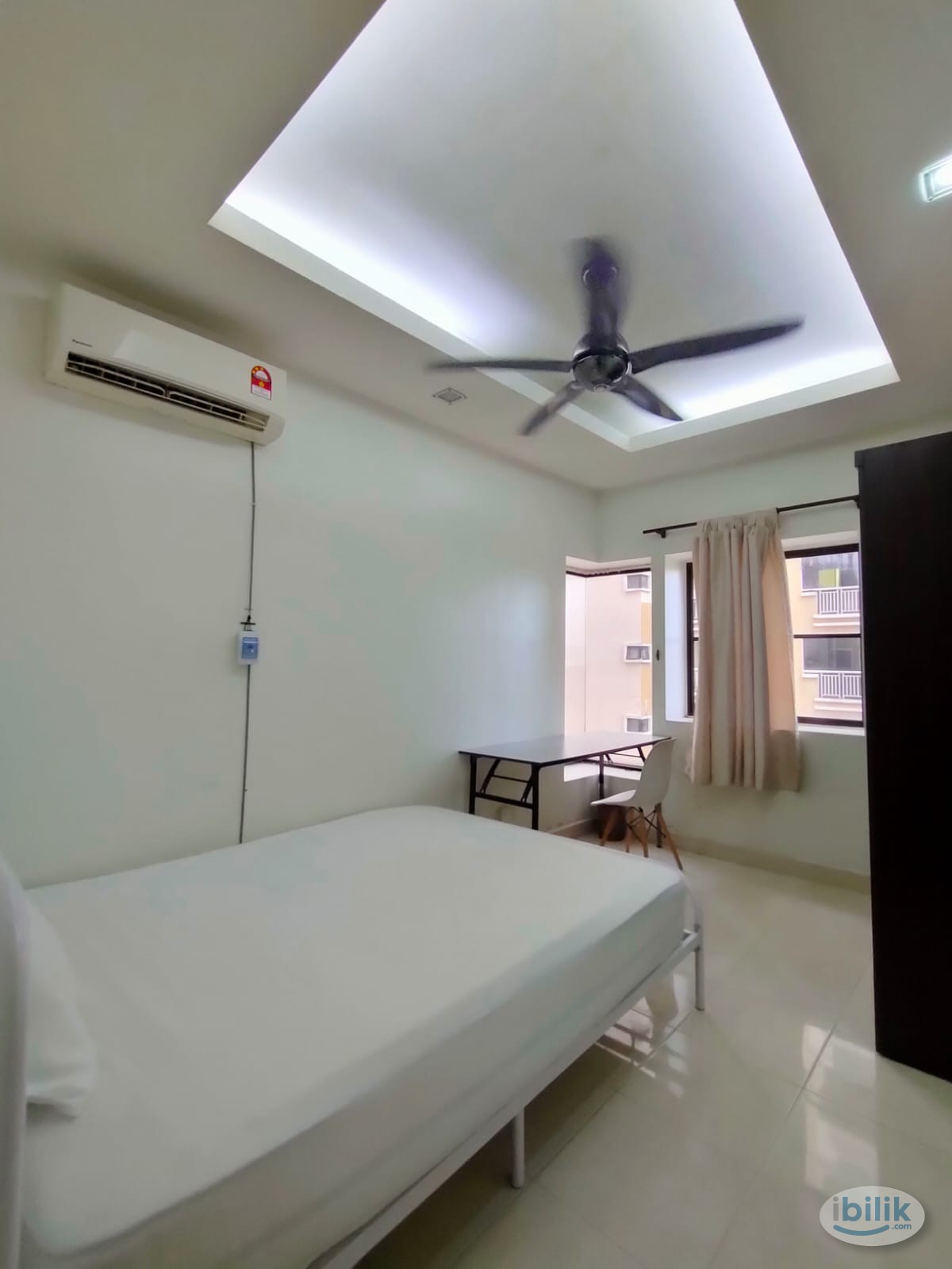 Open gender middle room at Pelangi Utama condominium - Image 1