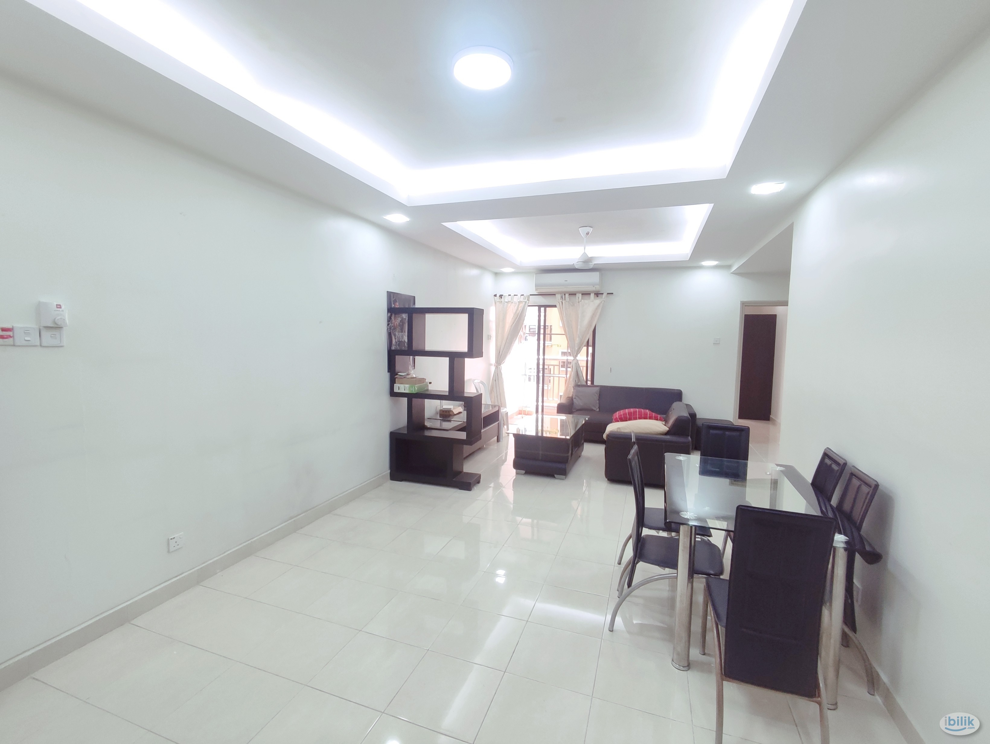 Open gender middle room at Pelangi Utama condominium - Image 5