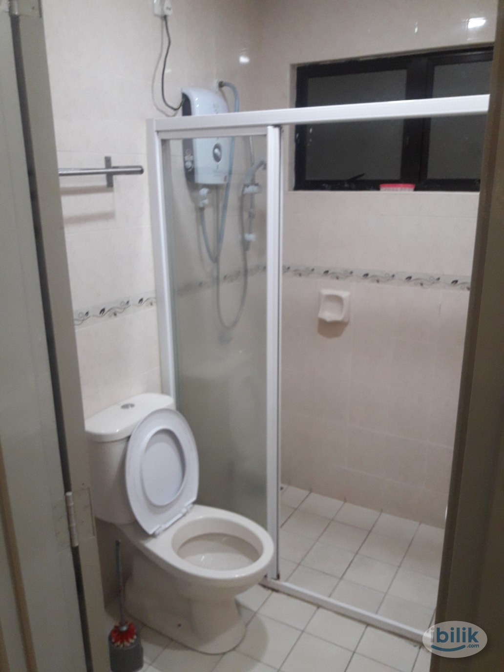 Female Master room available at pelangi utama - Image 2