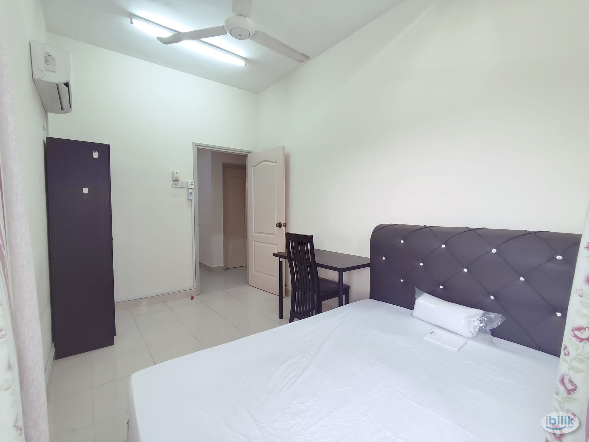 middle room available at pelangi utama - Image 1