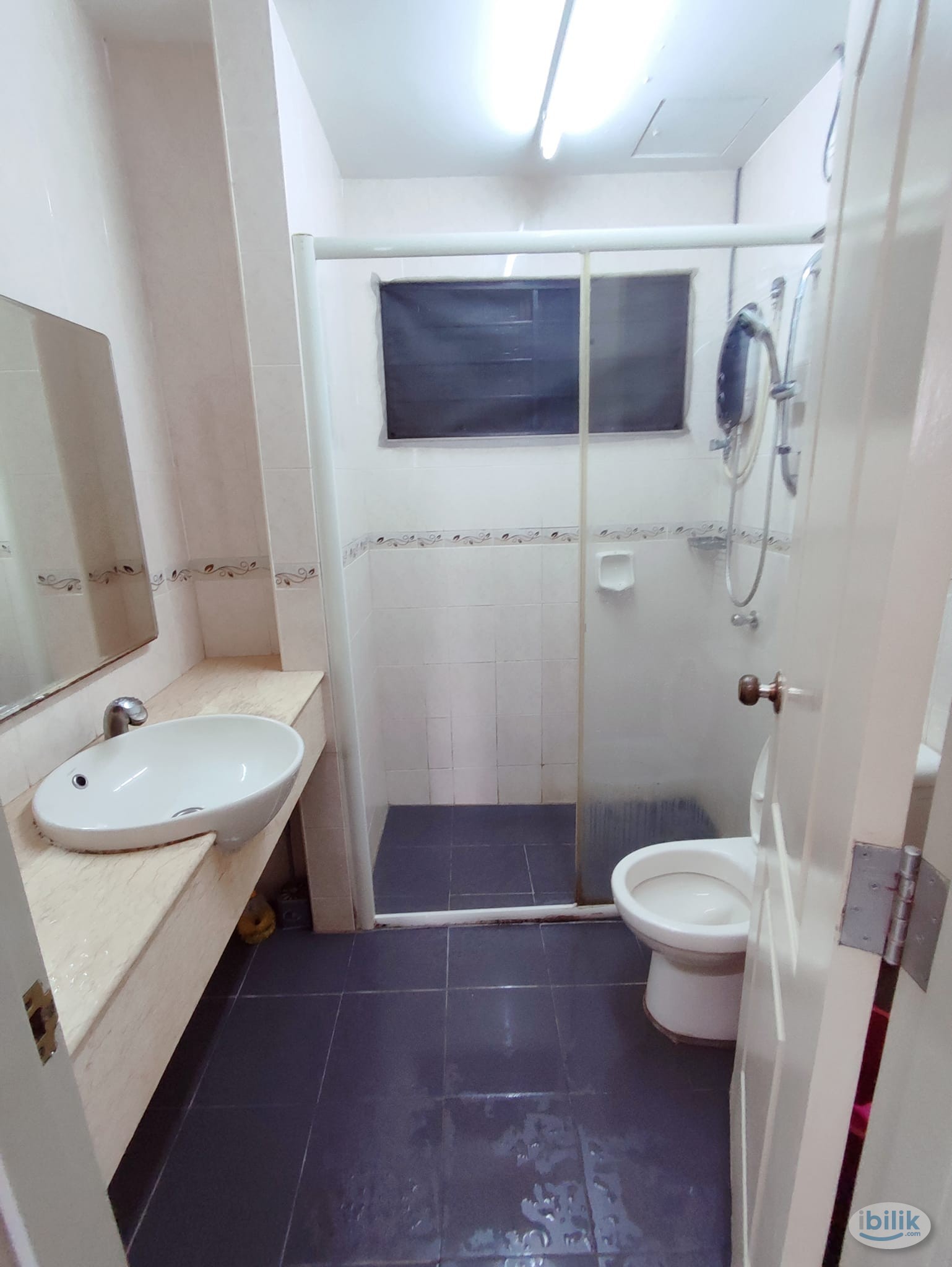 Single room available at pelangi utama - Image 3