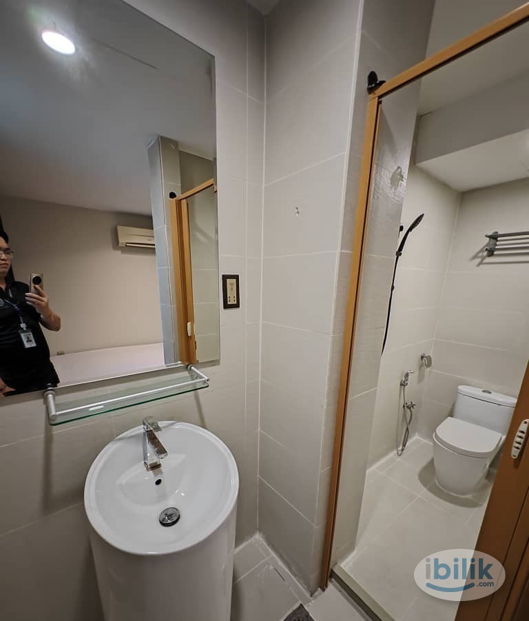 [Mountbatten] 3 mins 🚶‍♀️ to MRT Masjid Jamek 🚡 Available Private Room at Masjid Jamek, KL City Centre - Image 3
