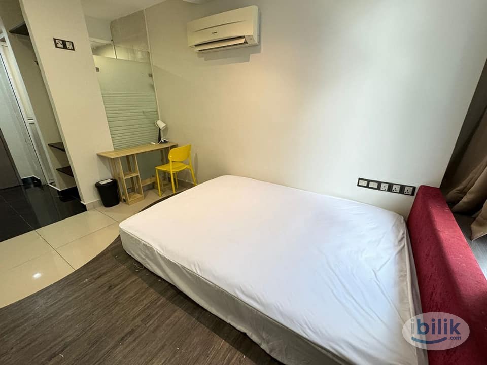 [Mountbatten] 3 mins 🚶‍♀️ to MRT Masjid Jamek 🚡 Available Private Room at Masjid Jamek, KL City Centre - Image 1