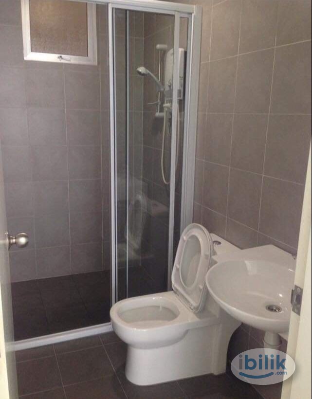 Room for rent near to UKM,Aviation Mgmt College,Industry Area Bangi - Image 2