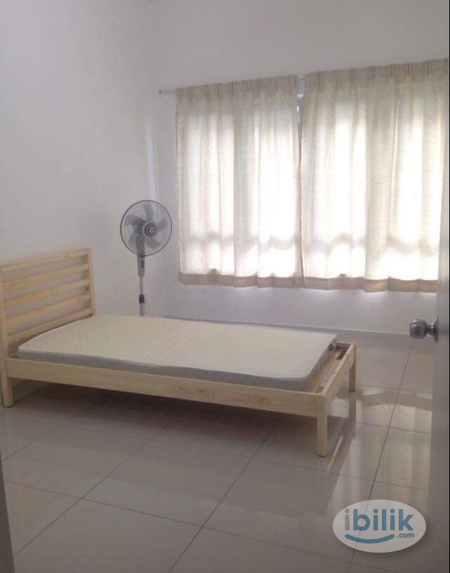 Room for rent near to UKM,Aviation Mgmt College,Industry Area Bangi - Image 1