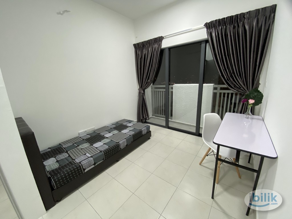 SENTUL 🏙️ KLCC View Balcony Room 🏙️ Near MRT, KTM to KLCC or TRX; 10-Min Drive to Damansara, Gombak, Setapak, Jalan Ipoh - Image 1