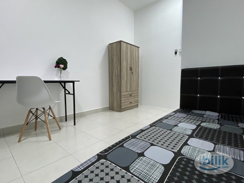 SENTUL 🏙️ KLCC View Balcony Room 🏙️ Near MRT, KTM to KLCC or TRX; 10-Min Drive to Damansara, Gombak, Setapak, Jalan Ipoh - Image 2