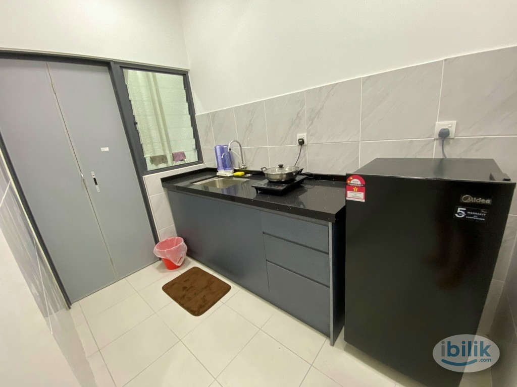 SENTUL 🏙️ KLCC View Balcony Room 🏙️ Near MRT, KTM to KLCC or TRX; 10-Min Drive to Damansara, Gombak, Setapak, Jalan Ipoh - Image 4