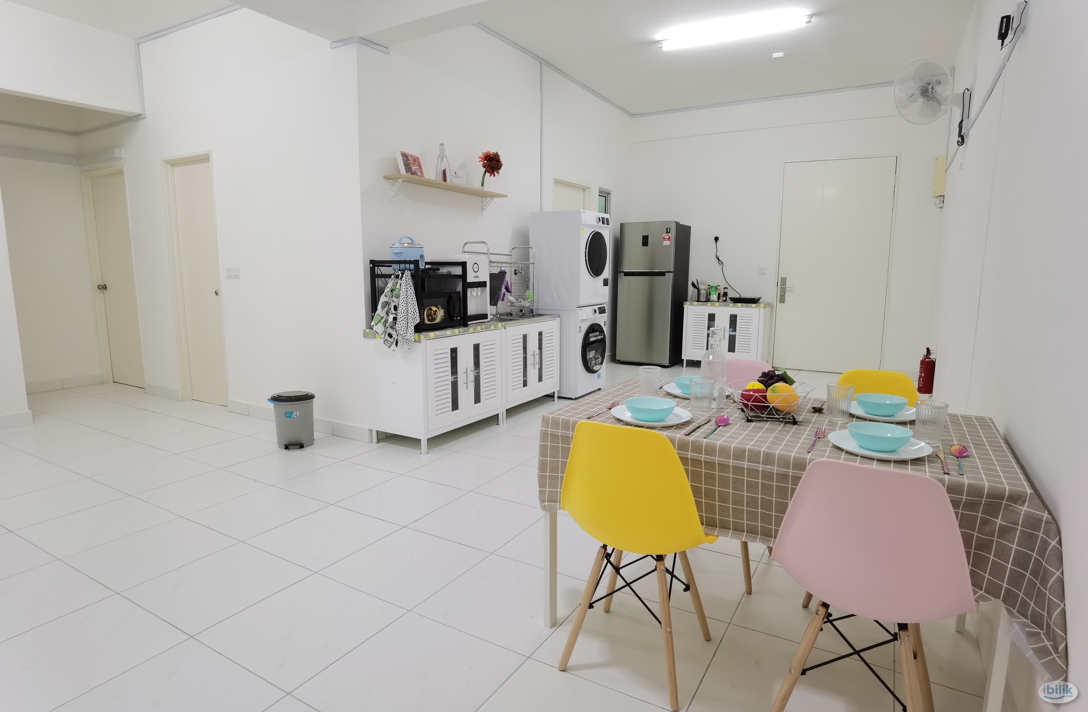 Master Room at Elit Heights, Bayan Baru - Image 4